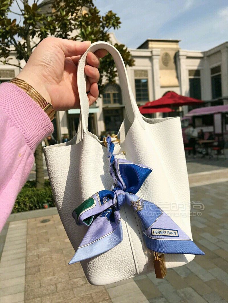 個人對于購買奢侈品的一些小感悟 首先說明一下 本人吃土少（mu）女（qin）