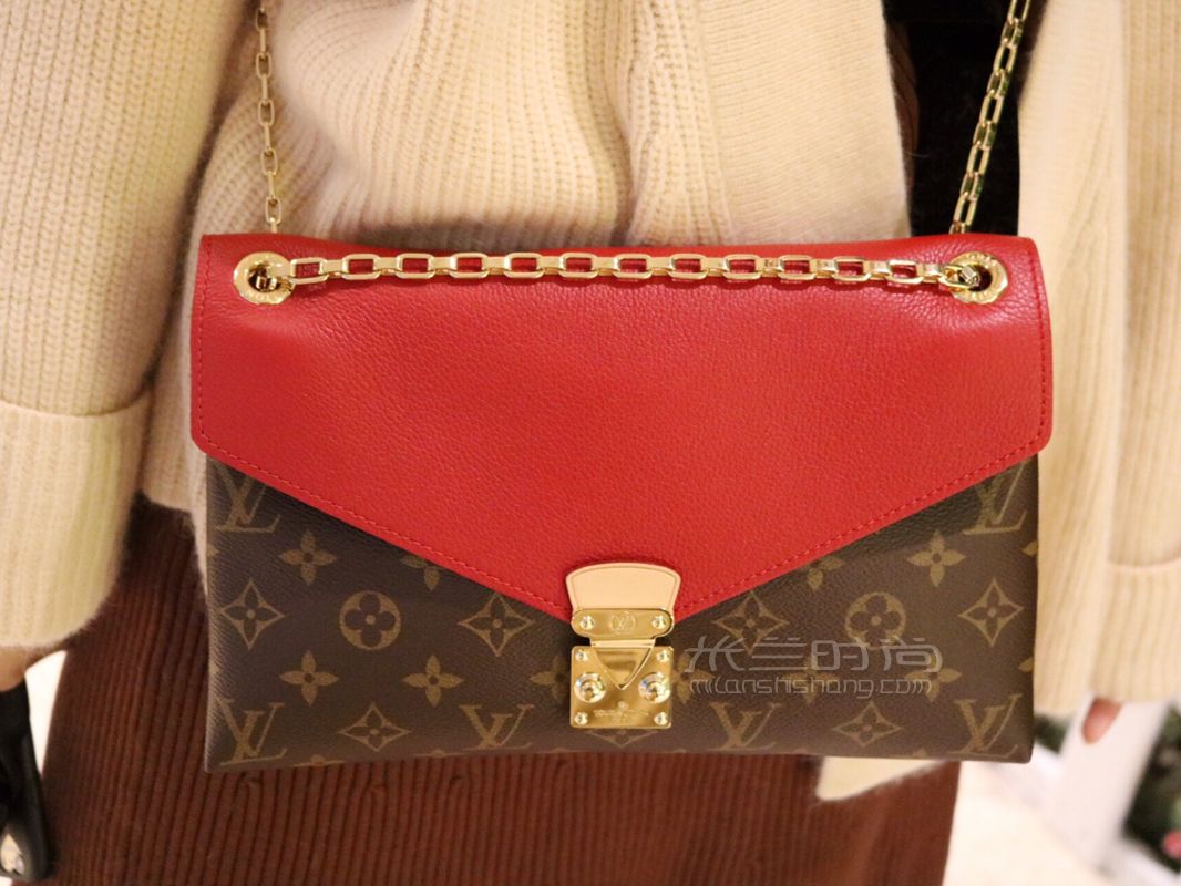 LV pallas Chain經(jīng)典款鏈條包紅色信封包圖片價格上身圖全集分享 (3)