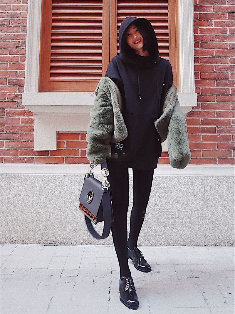 年度最愛(ài)最愛(ài)5只貴價(jià)包包 奢侈品包 大牌包 Loewe 羅意威-JOYCE小號(hào) (6)