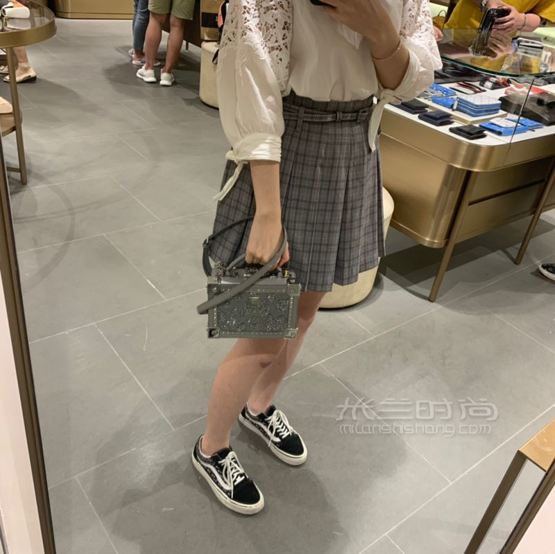 我與17歲第一個奢侈品包包_時尚 (5)