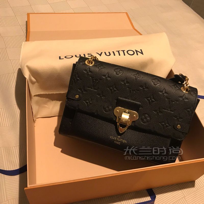 23歲擁有人生第一個lv包包以前一直覺得奢侈品是會上癮的加上之前讀書沒有工