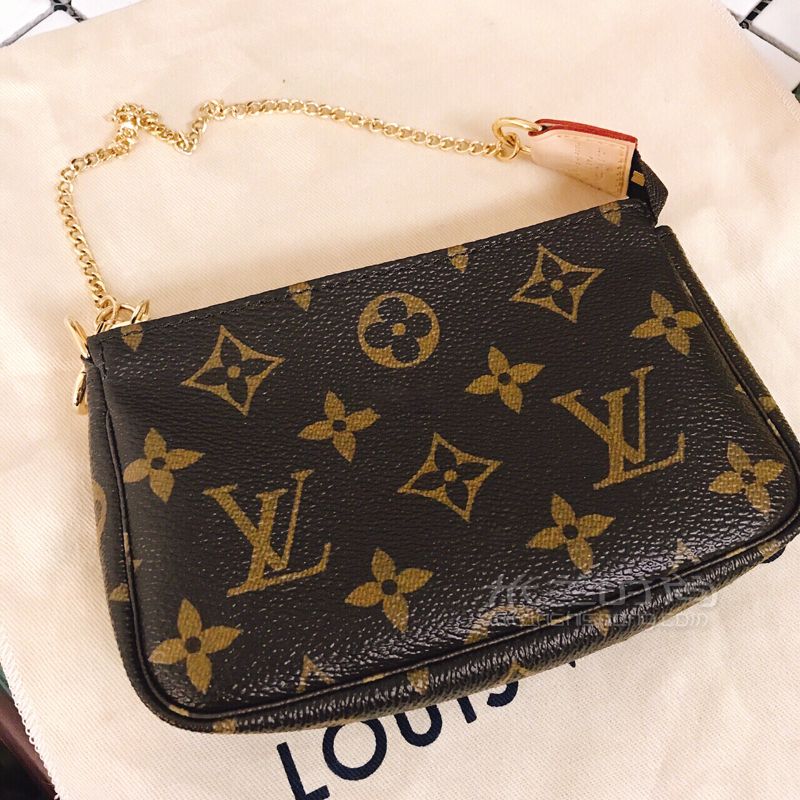 給大家安利一款LV神包！LV pochette麻將包零錢包看圖文 (2)
