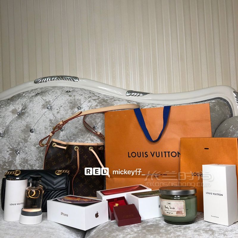 23歲家里沒礦靠自己買過(guò)的奢侈品包包_時(shí)尚 (7)