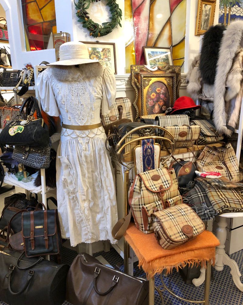 首爾新沙洞最強(qiáng)奢侈品vintage古著店攻略 雖然說(shuō)是兩家_購(gòu)物地 (7)