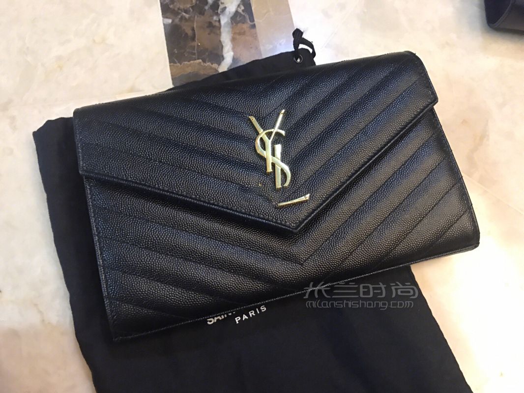 細數(shù)這兩三年買過的包包 開始買奢侈品包包是在畢業(yè)之后上學(xué)的時候都隨便買 (4)