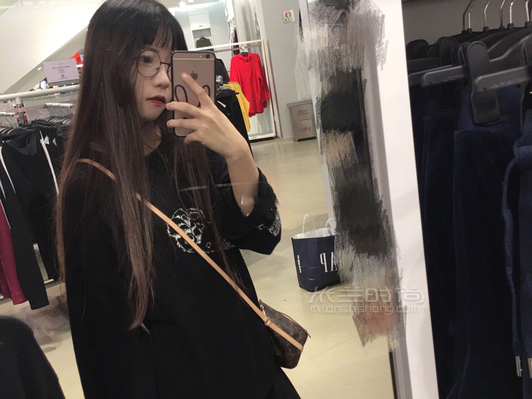 入門(mén)級(jí)奢侈品包包 「 附加上身圖 」 家里沒(méi)礦 買(mǎi)包都是做好了功課才下手的 (3)