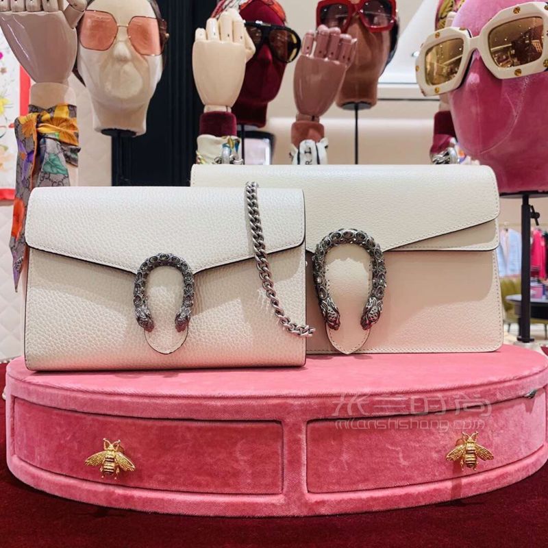 gucci酒神包19年新色簡(jiǎn)直美炸天了！小仙女必備??！顏色是類似乳白色的全牛 (7)