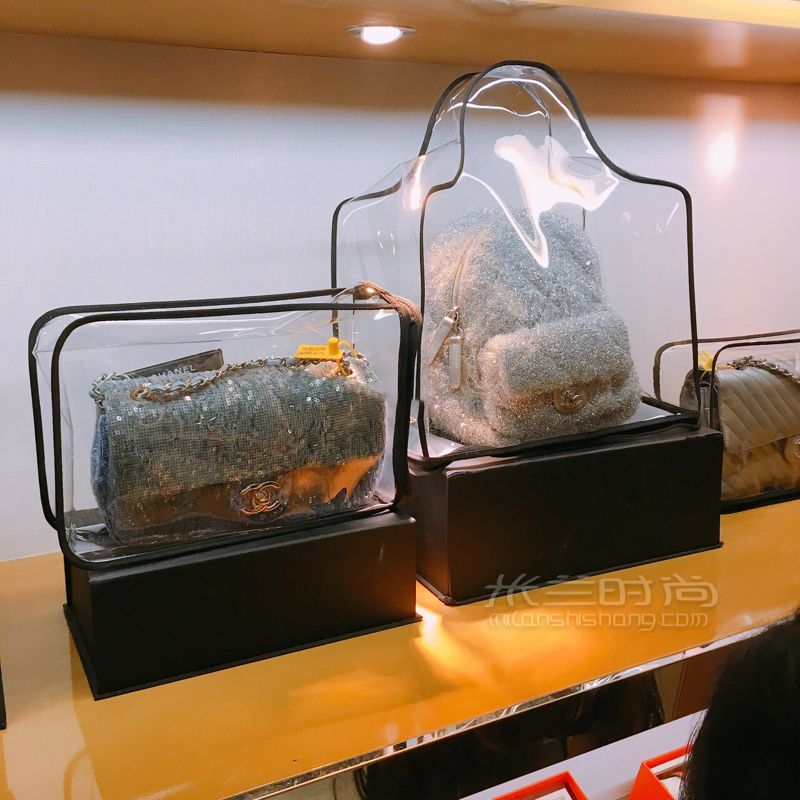 上海世貿(mào)商城高價回收奢侈品高價回收二手奢侈品里面二手全新款式都有。店內(nèi) (5)