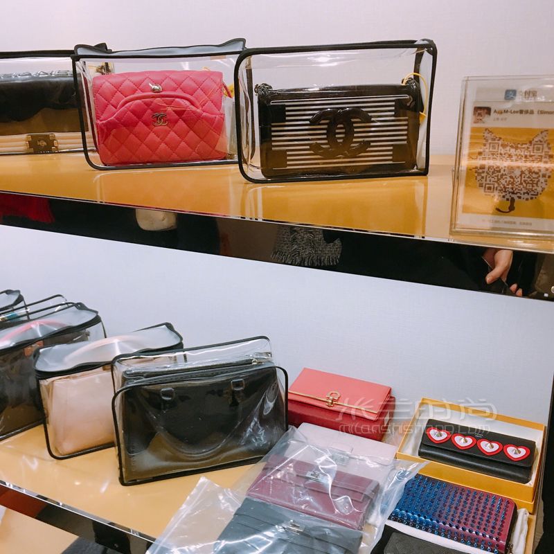 上海世貿(mào)商城高價回收奢侈品高價回收二手奢侈品里面二手全新款式都有。店內(nèi)
