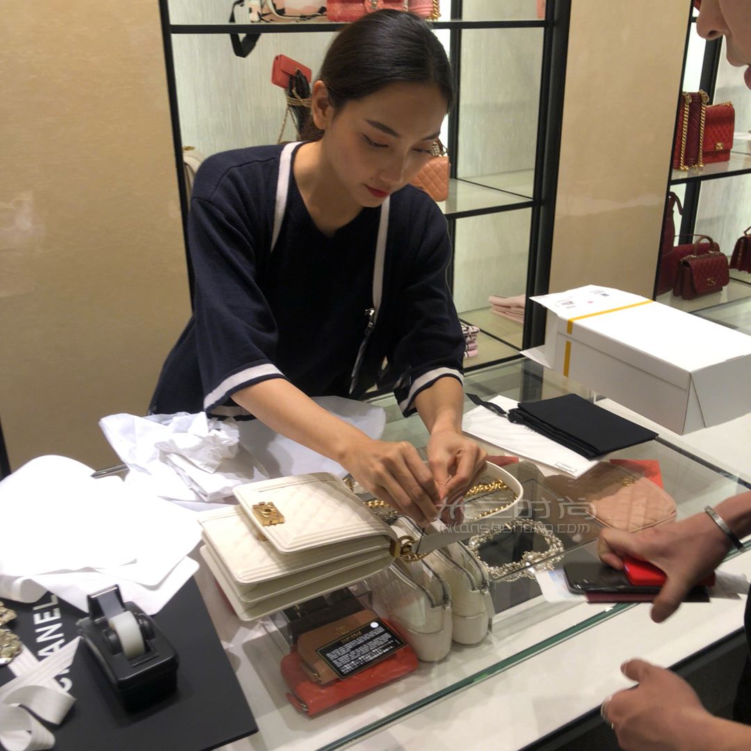 購入兩只CHNEL／香奈兒新款包包  在曼谷購入的 (2)