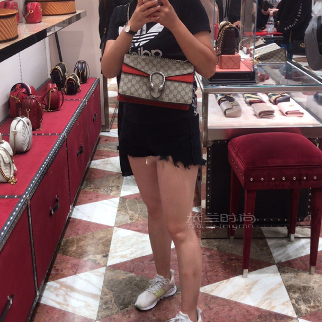 28_第一件奢侈品包包必須要記錄！??！_單肩包_箱包 (3)