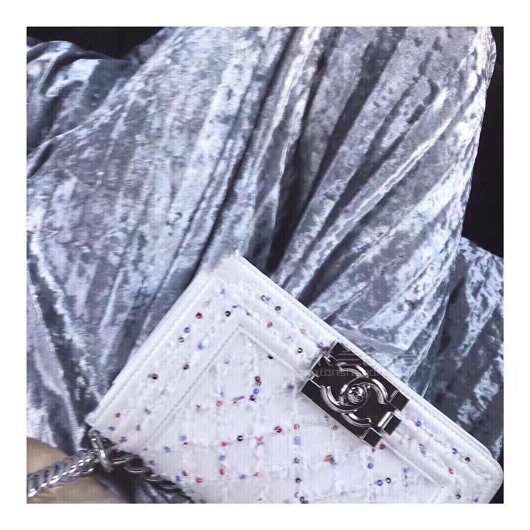 背香奈兒Boy出門(mén)卻從來(lái)不撞包的感覺(jué)爽歪歪 【CHANEL Boy】要的就是不撞包！ (9)