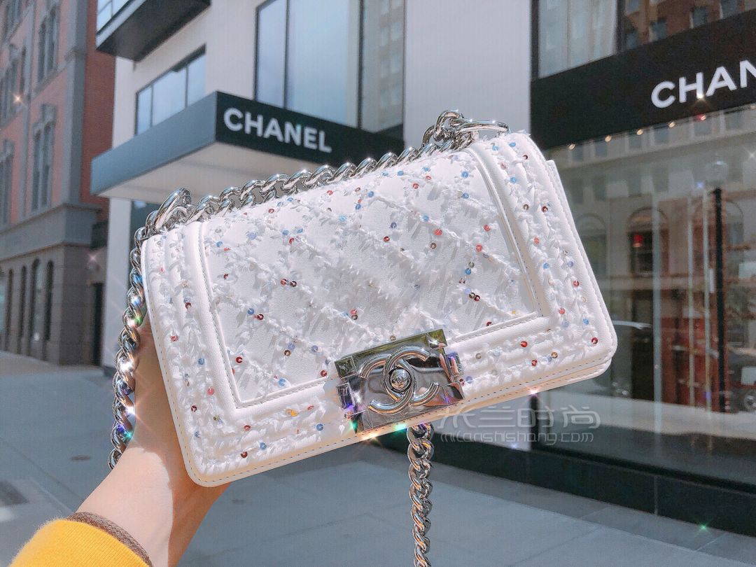 背香奈兒Boy出門(mén)卻從來(lái)不撞包的感覺(jué)爽歪歪 【CHANEL Boy】要的就是不撞包！ (2)