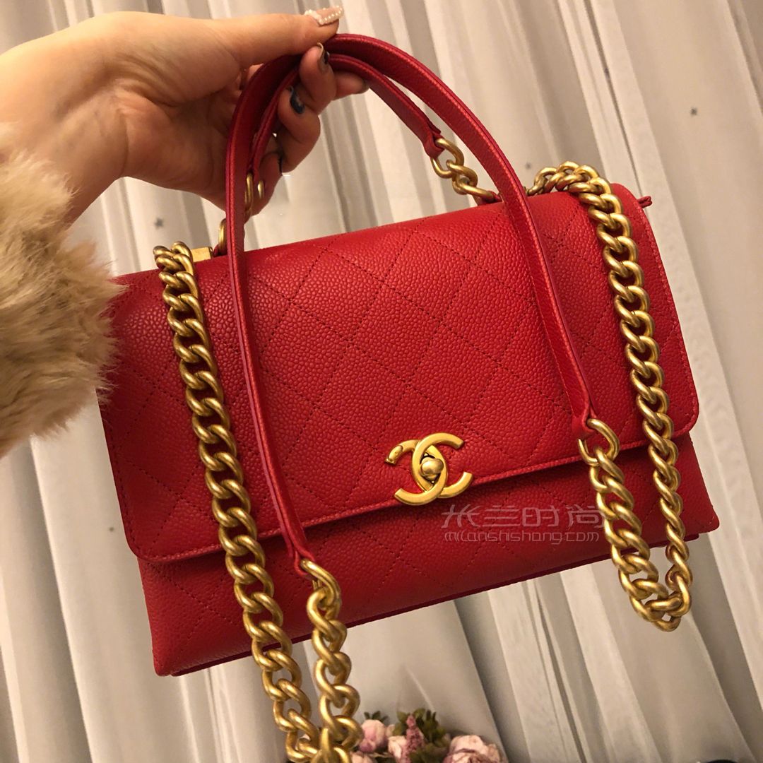 香奈兒Chanel 2019新款氣質(zhì)滿分的紅金鏈條包 (1)