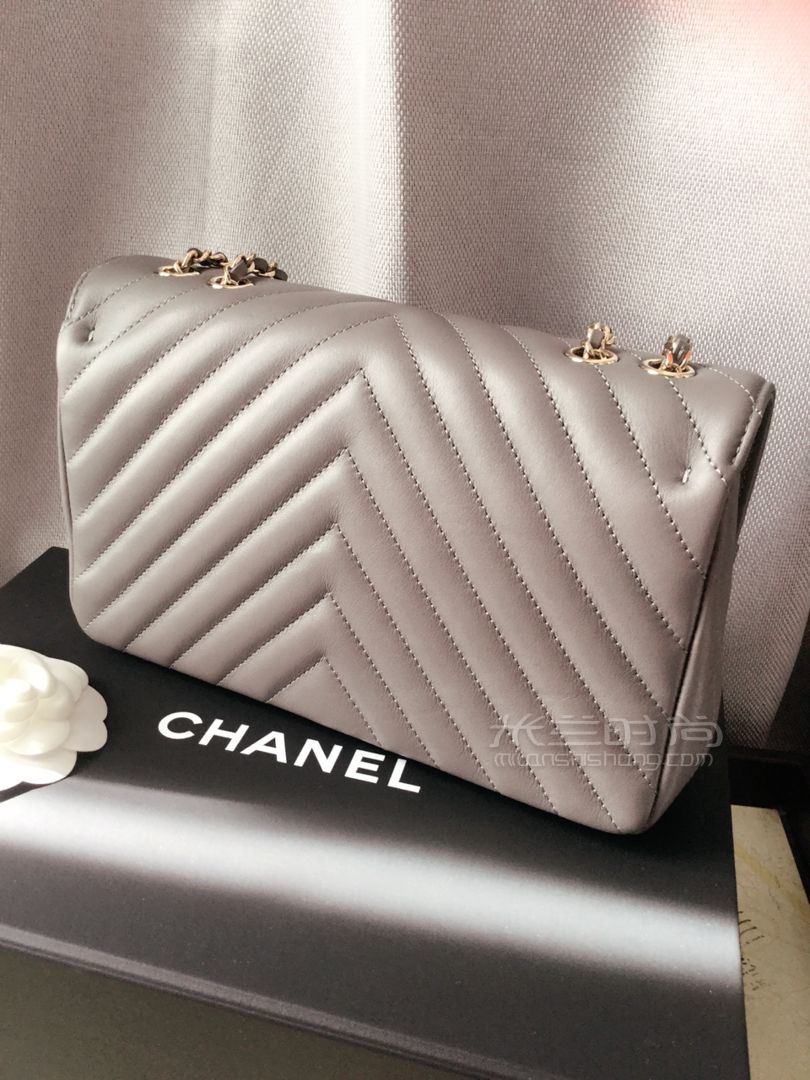 新入手美爆的香奈兒包包Chanel Flap Medium (2)