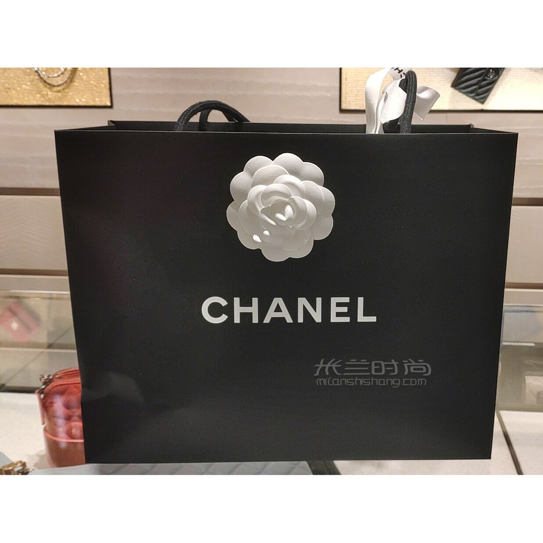 香奈兒WOC發(fā)財(cái)包黑牛金魚(yú)子醬牛皮鏈條包 Wallet on Chain (8)