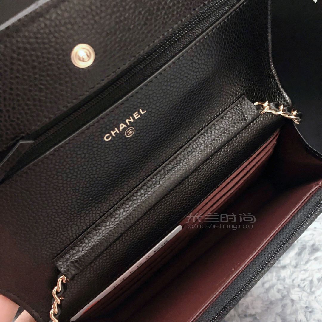 香奈兒WOC發(fā)財(cái)包黑牛金魚(yú)子醬牛皮鏈條包 Wallet on Chain (4)