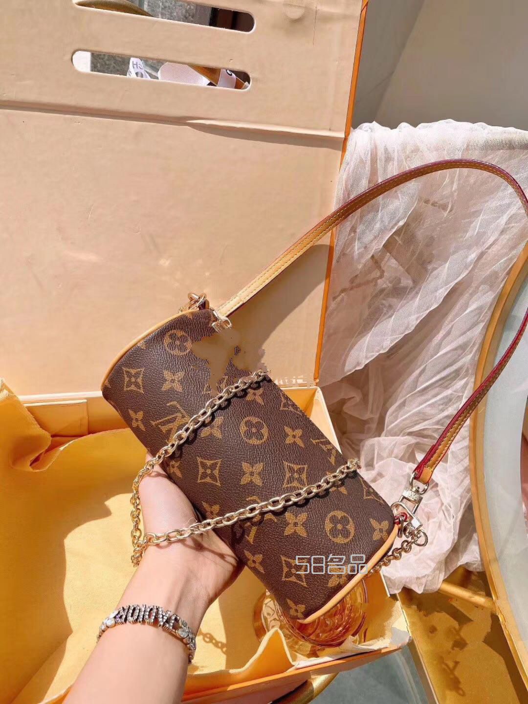 lv 筆筒包 一年四季款 大愛呀,lv 序列號07年之前_1