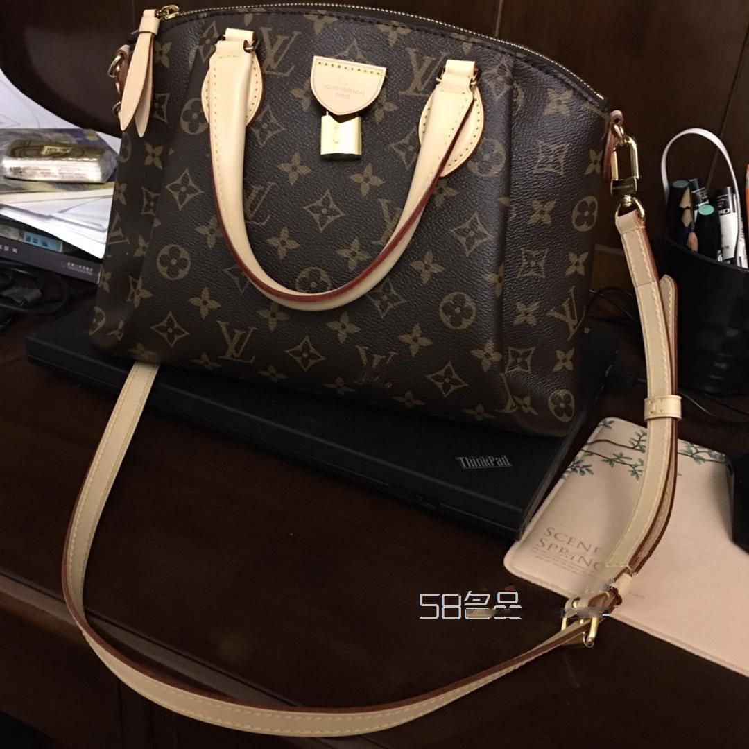 lv新款化妝包太美了,lv 手環(huán)為什么那么貴_1