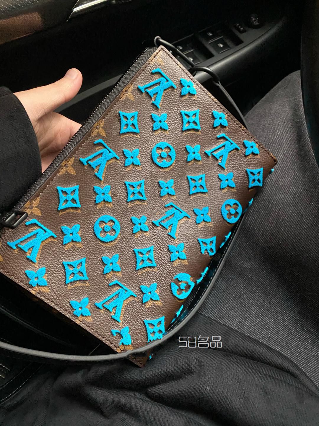 LV 20ss新款植絨藍(lán)色三角包 最推薦,lv m56708尺寸_12