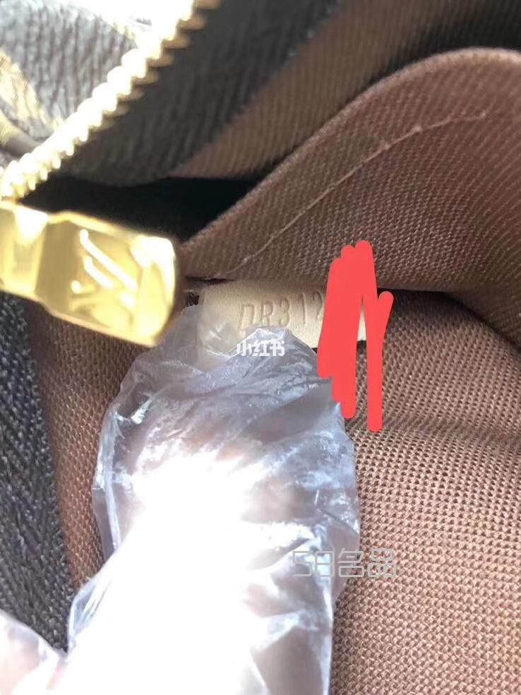 LV路易威登包包真假細(xì)節(jié)圖科普一下,lv印花咖啡色_12