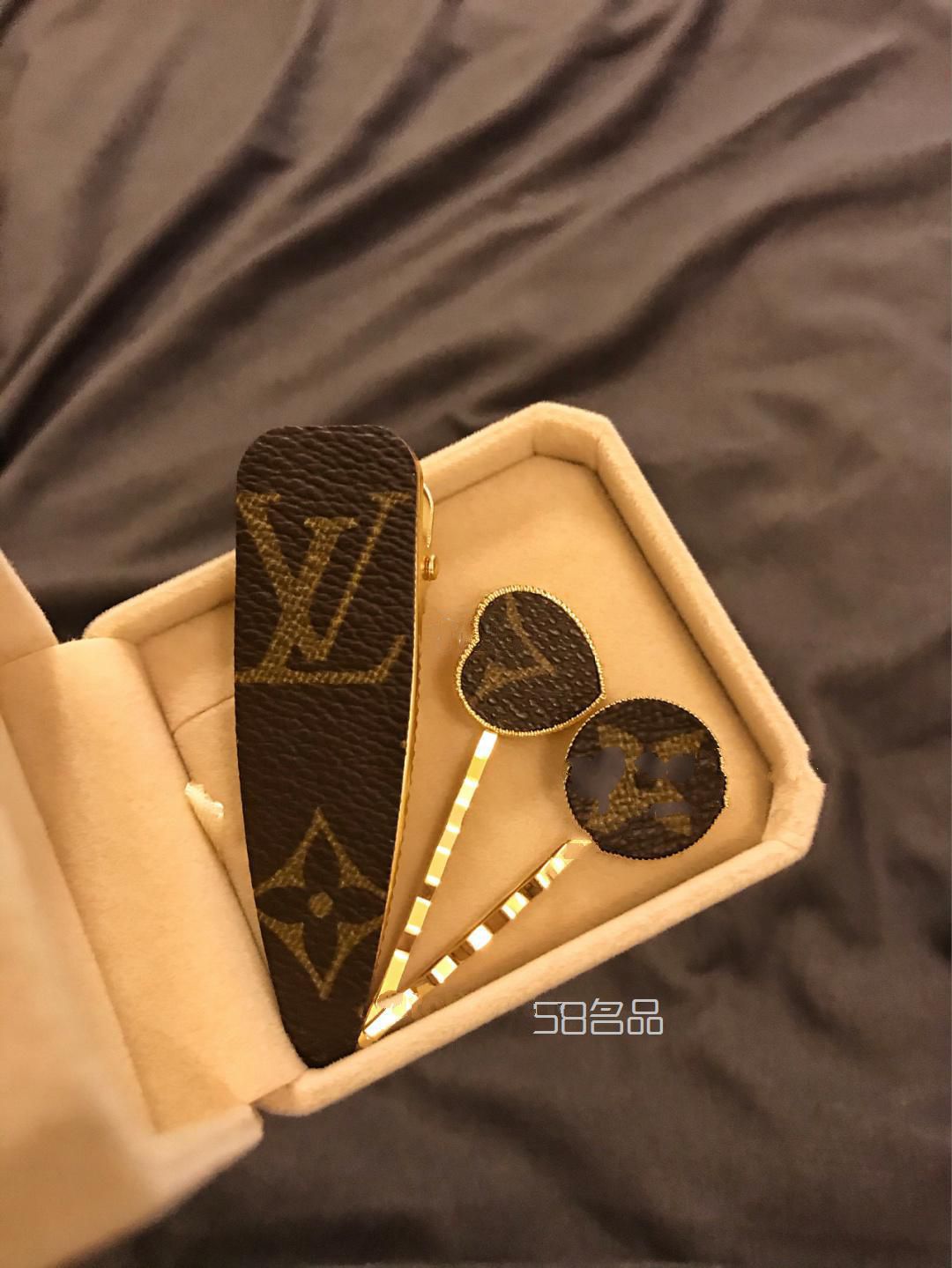 中古拆包LV發(fā)夾,lv水波紋怎么看真?zhèn)蝊1