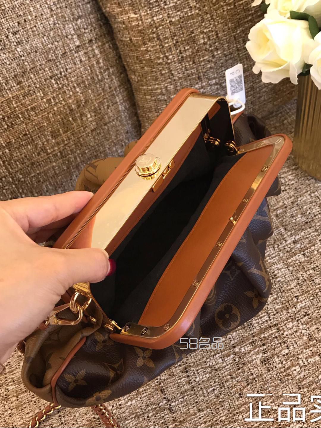 LV云朵包可拎可背,lv錢包雙拉鏈價格_5