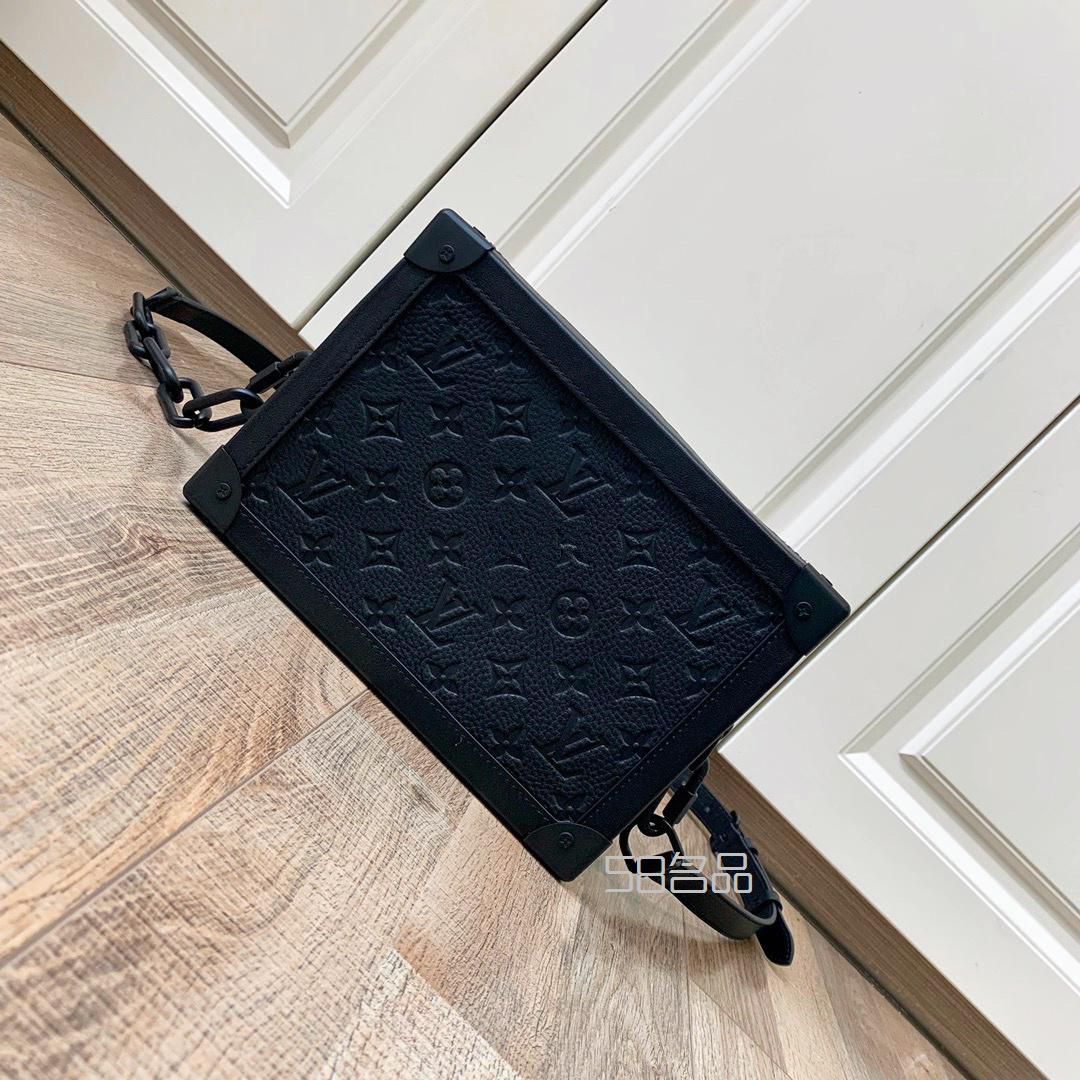 LV SOFT TRUNK盒子包,lv餃子包多少錢_7