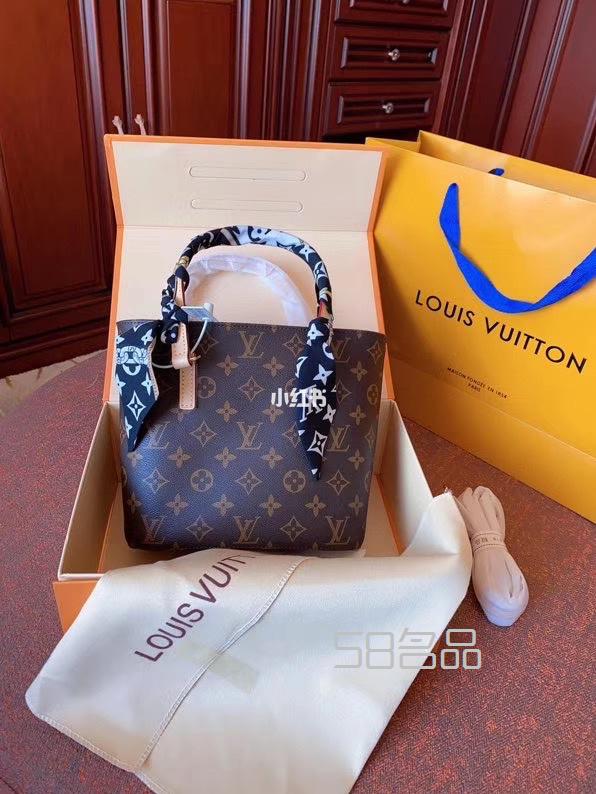 lv 微微安 包包,lv老花位置統(tǒng)一嗎_18