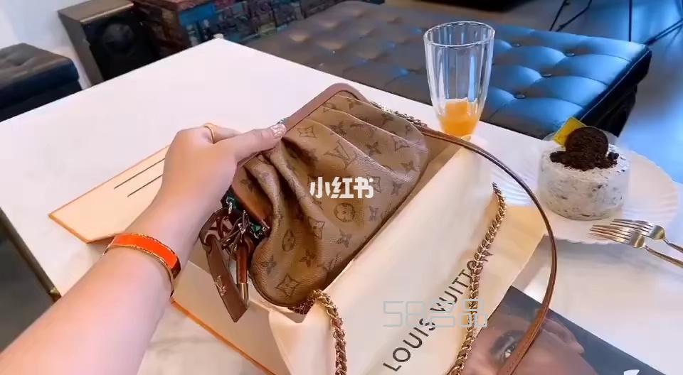 LV云朵包,lv 貝殼包_1