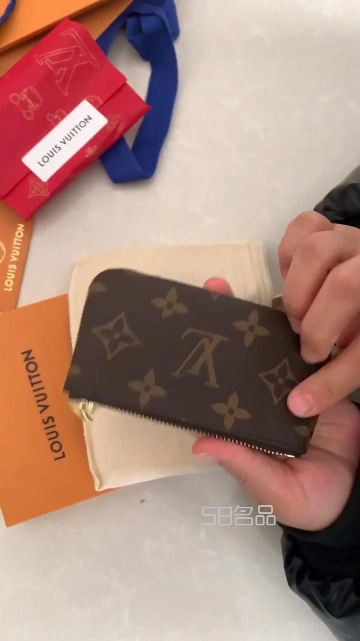 LV老花鑰匙零錢包 單手抖抖抖開(kāi)箱,lv印花錢包_1