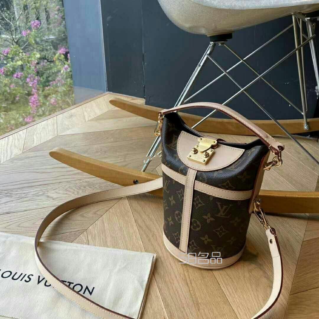 LV duffle限量款薯條包,lv皮帶扣磨損_1