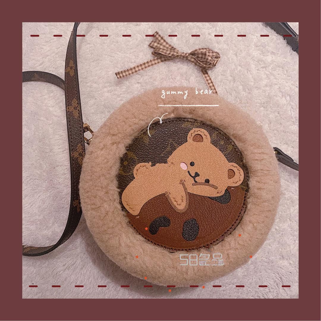 LV老花改造小熊餅包 太闊愛(ài)鳥(niǎo),lv路易威登錢(qián)包_1