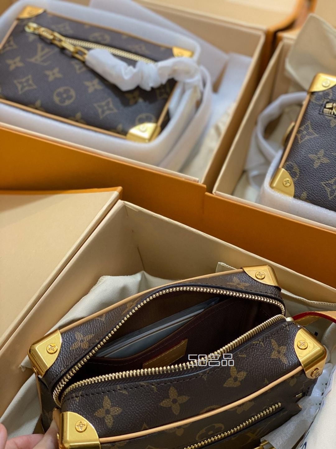 lv2020新款 mini soft trunk軟盒子包,lv v型項鏈多少錢_14