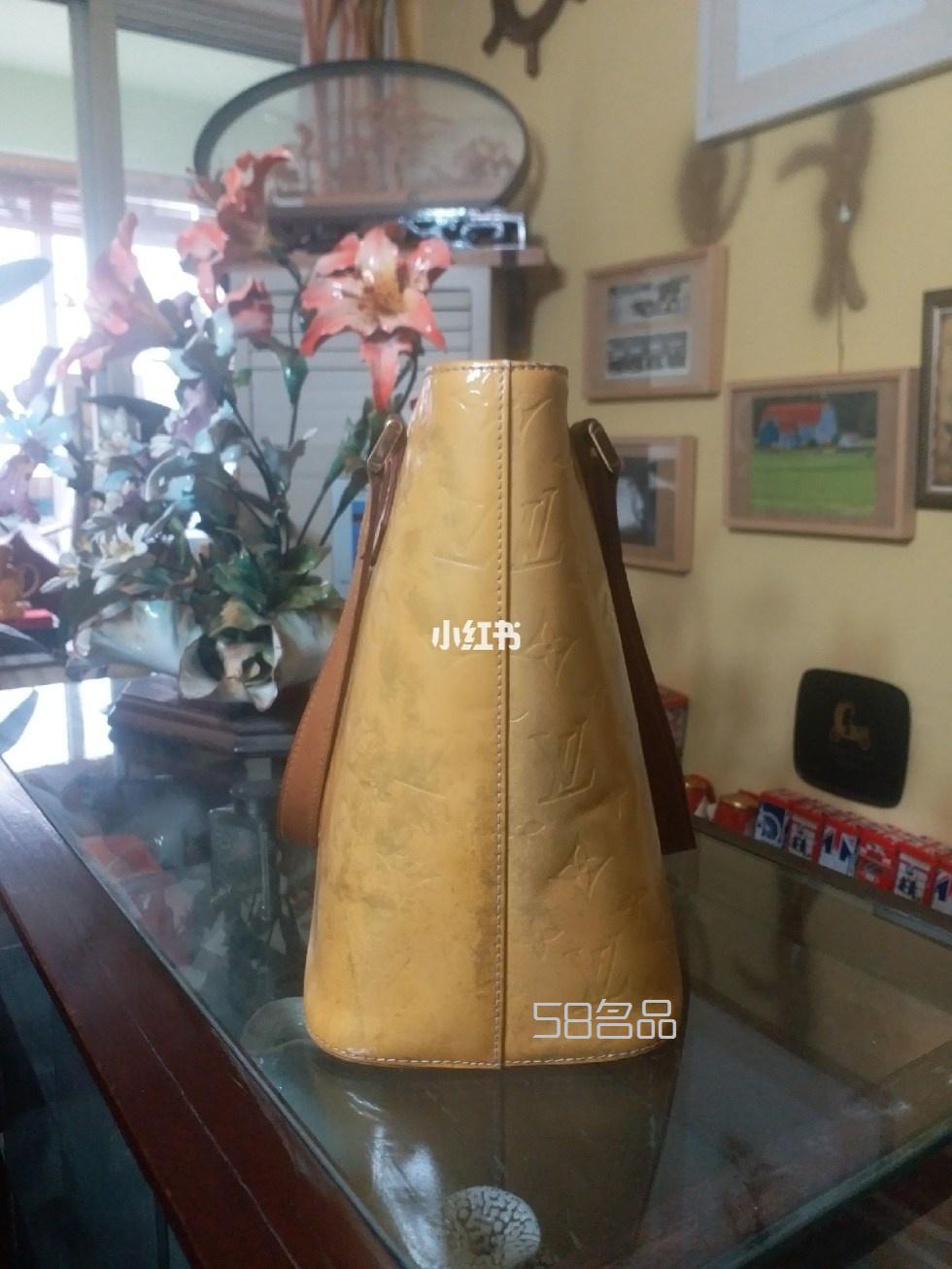 lv薇薇安包可惜了漆皮有暈色頂級大牌的設計感超好lv特有的拉鏈頭很美,lv老花櫻桃紅_12