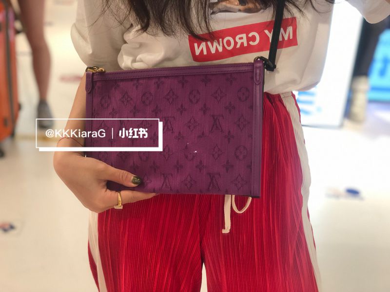 LV ————Falt Messger郵差包安利M44641,lv旅行包最大型號(hào)_9