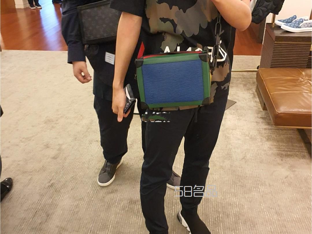 史上較全LV盒子包soft trunk的上身實(shí)物合集,lv白格子包如何分真假_3