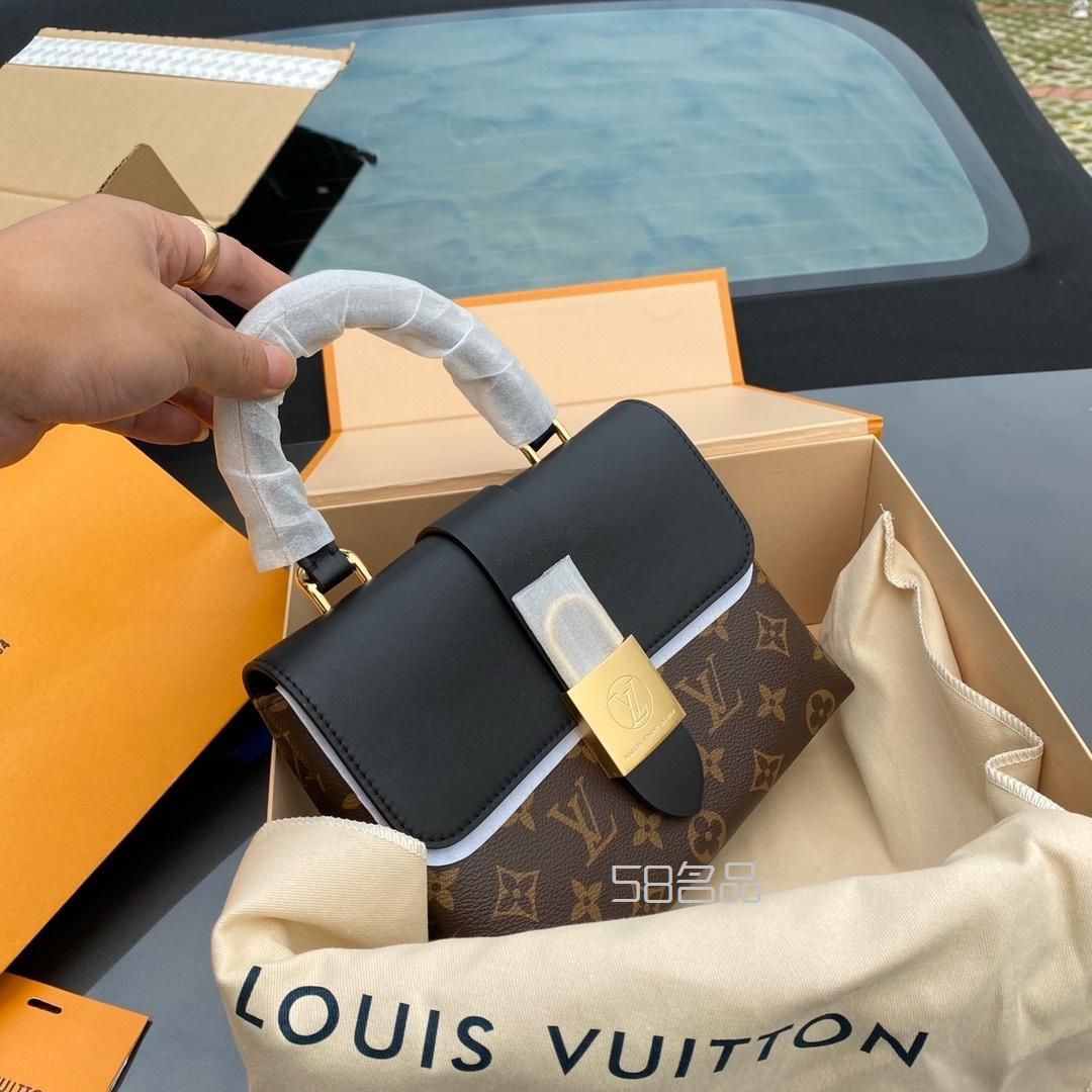 LV Luck BB鎖頭包越看越喜歡,lv老花枕頭包迷你_3