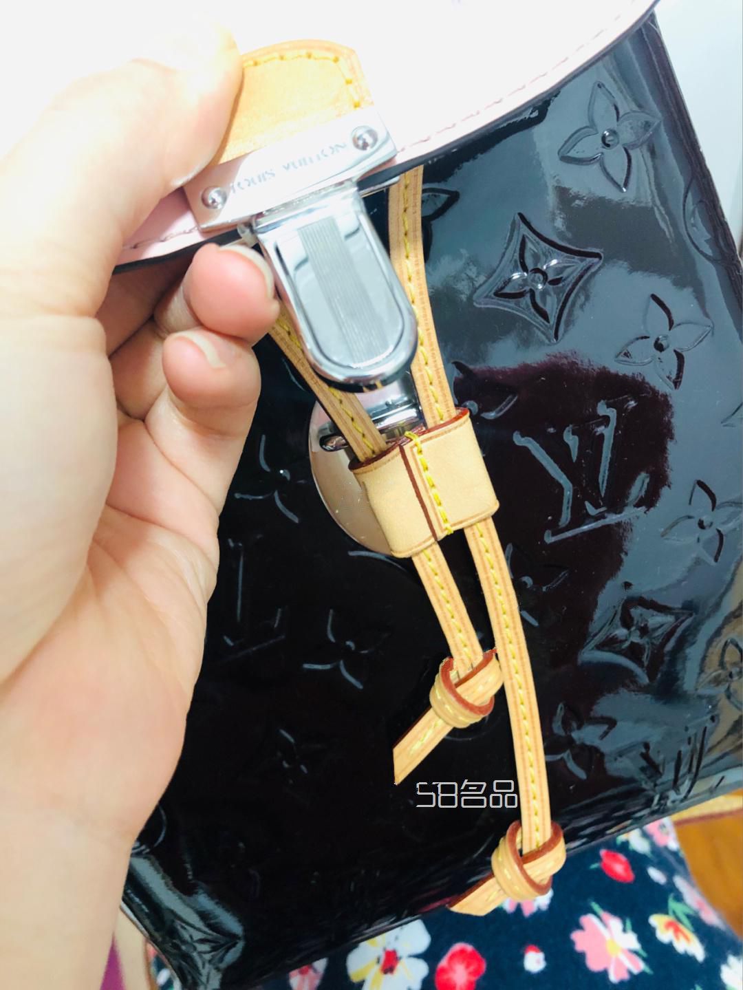 第一個(gè)奢侈包包LV果凍色,lvM40146 為什么很硬_1