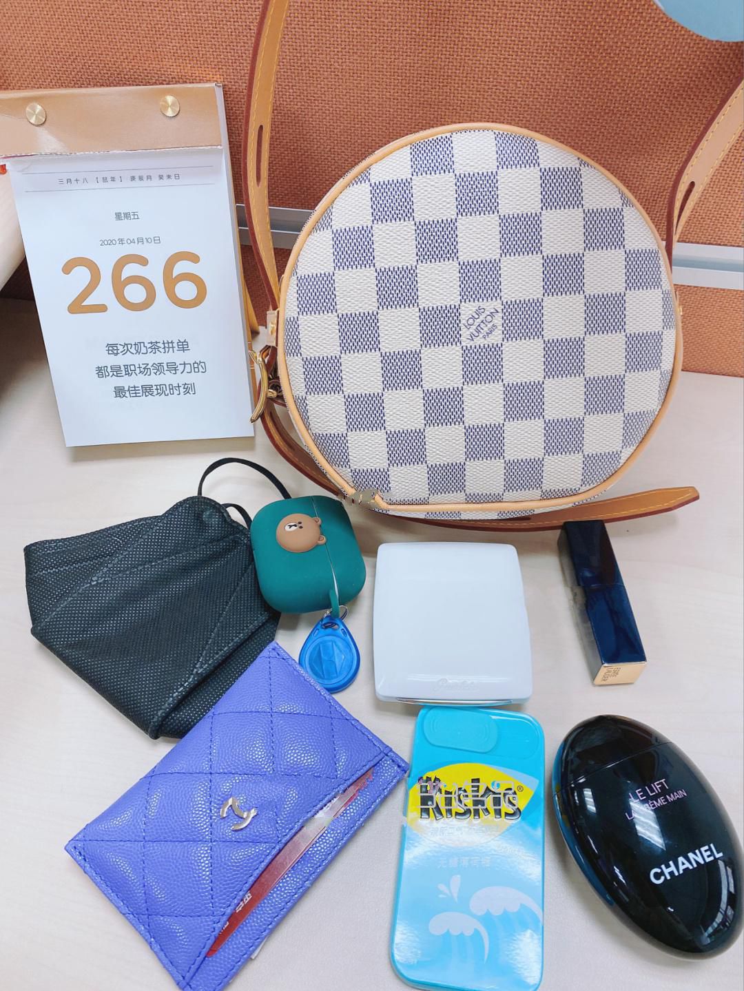 Lv2020白棋盤圓餅包～容量測評,lv neonoe 顯矮嗎_1