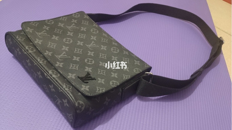 LV男單肩包,lv男士m45257的拉練可以選擇嗎_3