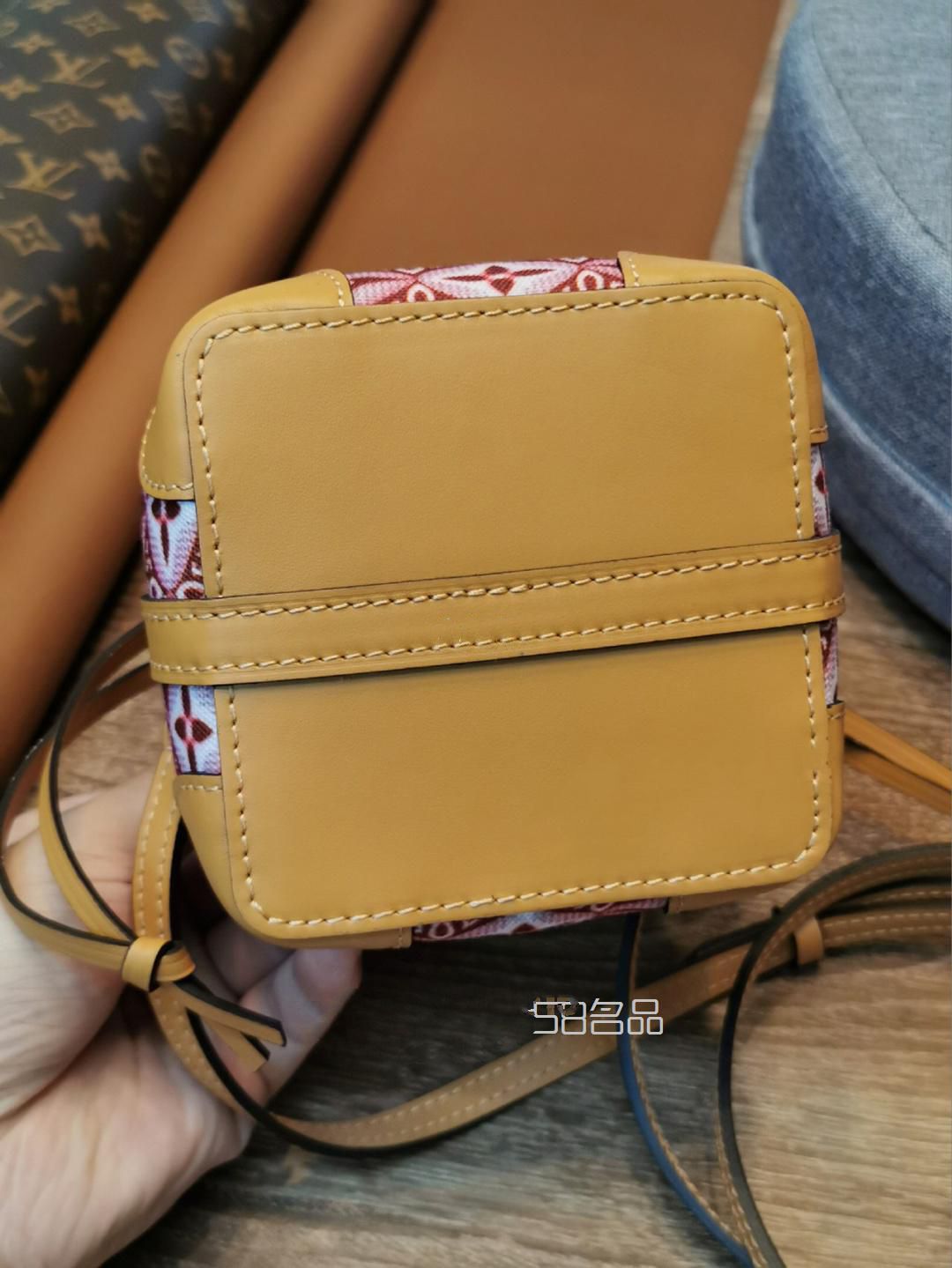 LV 路易威登 Louis Vuitton 2020新款走秀mini包,lv豆豆錢包國內(nèi)專柜價_5