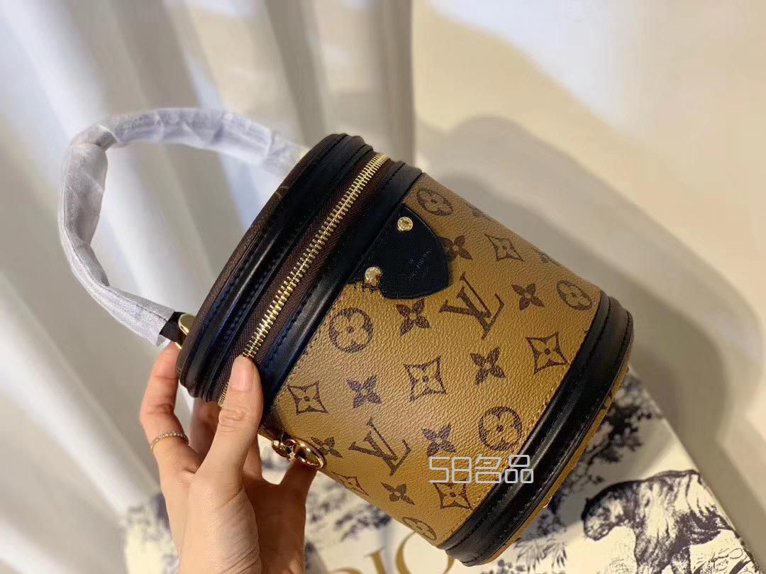 Lv圓筒包,lv紫紅色 羊毛圍巾_3