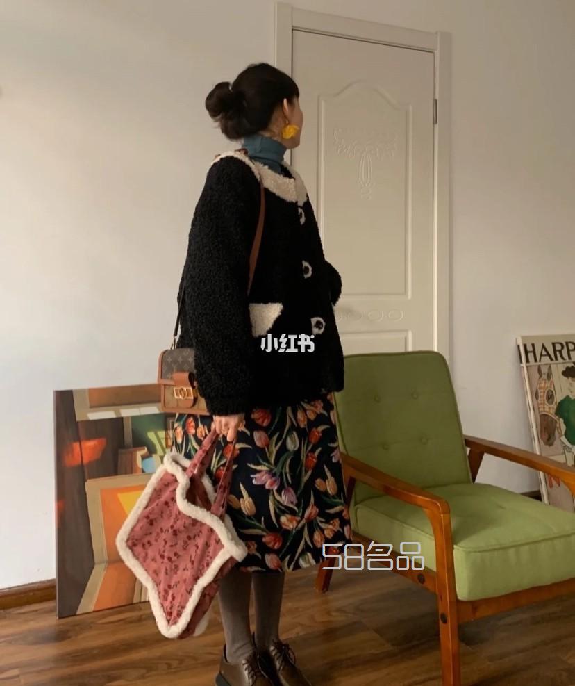 LV達(dá)芙妮小號(hào)包包,lv序列號(hào)真假_12