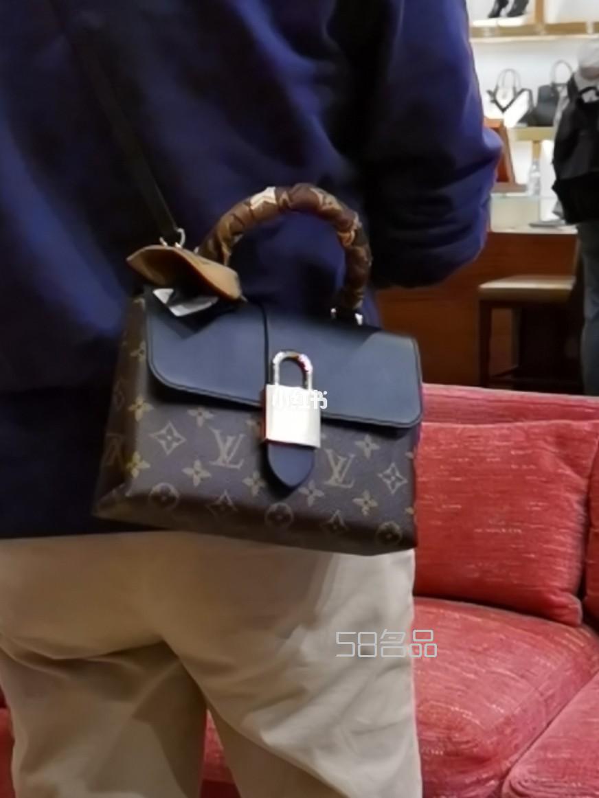 新入手的lv包包,lv speedy鎖頭鑰匙一樣的嗎_1