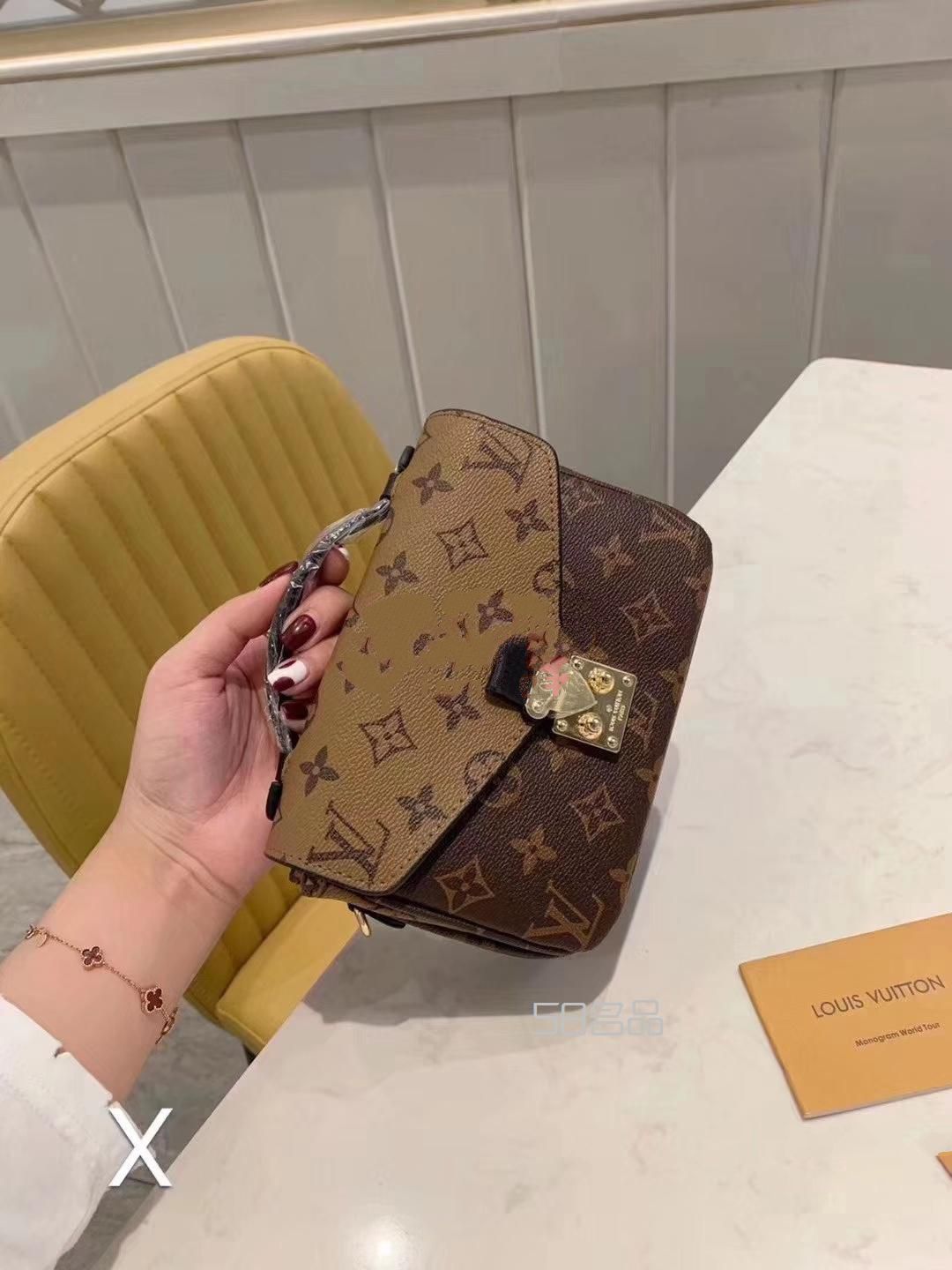 LV這款郵差包真的是太喜歡了,lv neverfull 老花_7