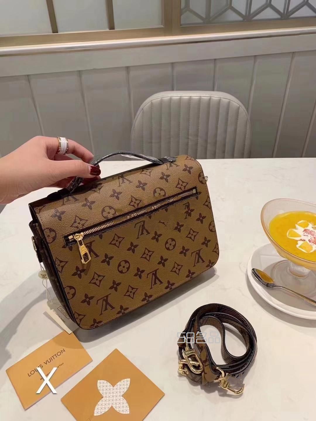 LV這款郵差包真的是太喜歡了,lv neverfull 老花_3