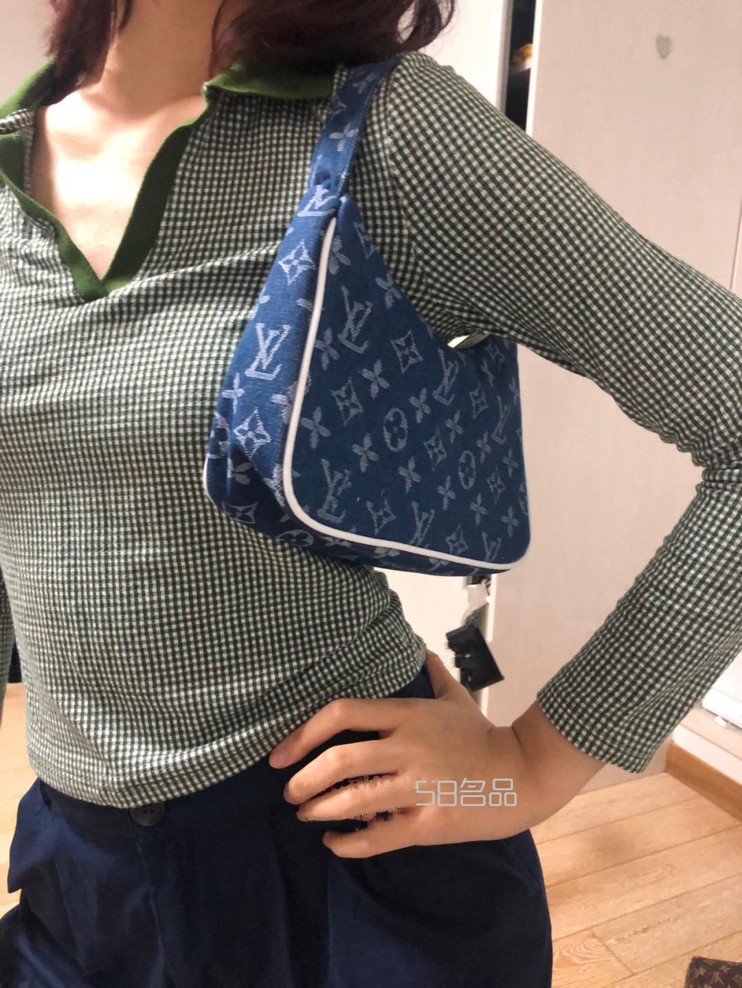 美哭！甜酷辣妹必備LV老花hobo包平價替代,lv限量版女包_12