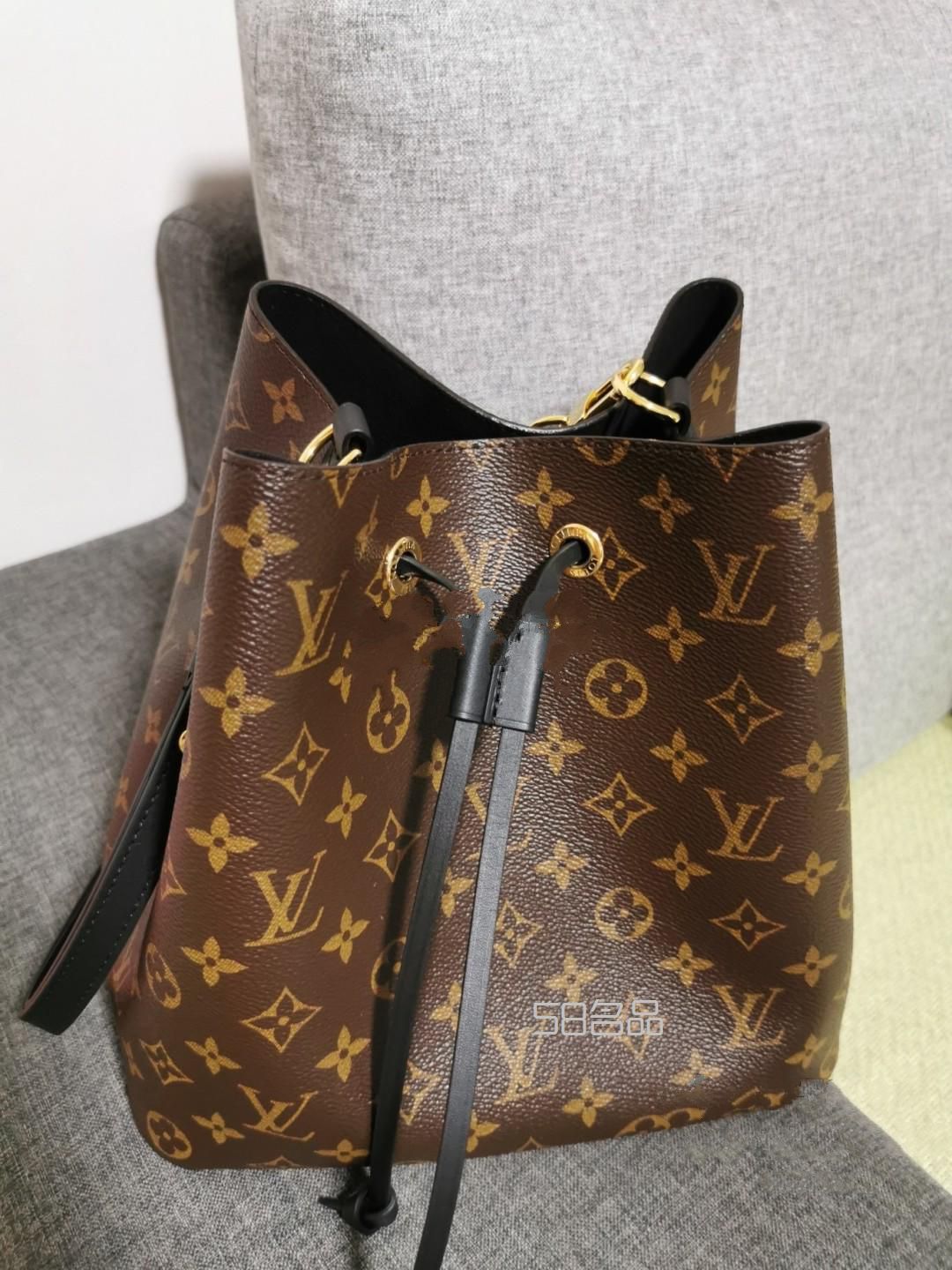 lv 水桶包 黑色,lv n58029香港價(jià)格_3