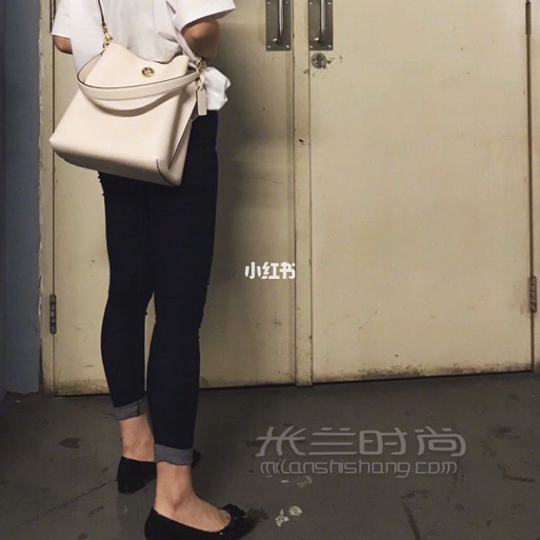 Coach Charlie 水桶包 我的媽也太好看了吧！_5